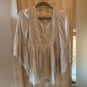 Free People Women’s fairy blouse with bell sleeves -festival renaissance S Cream